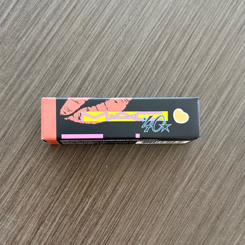 MACximal Silky Matte Lipstick – Shanghai Spice (40th Anniversary) - Picture 6 of 11